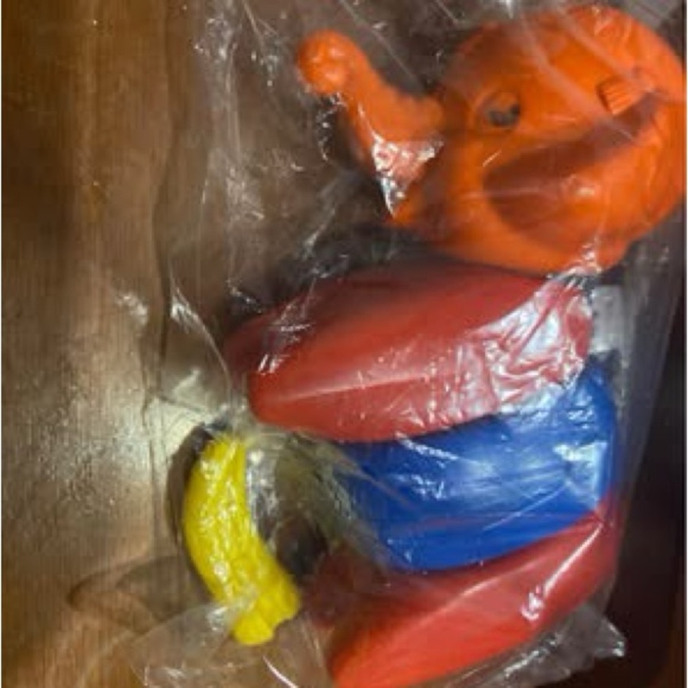 Tupperware Red and Blue Zoo it Yourself elephant
